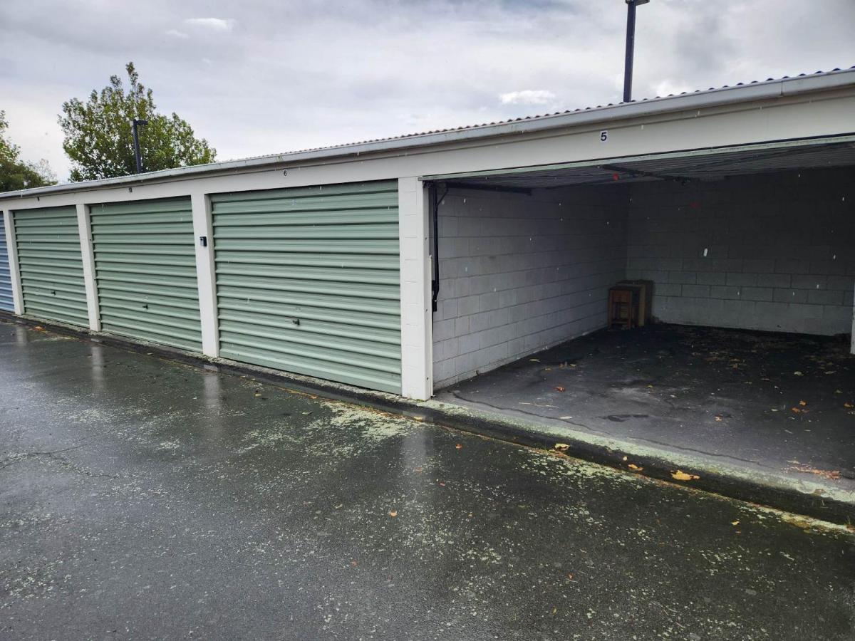 Art Deco Beauty On The Bay Hill Apartment Timaru Exterior photo